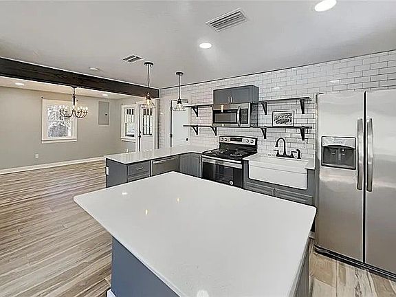Side door - Kitchen