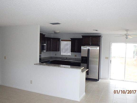 4th image of 282 SW Starflower Ave