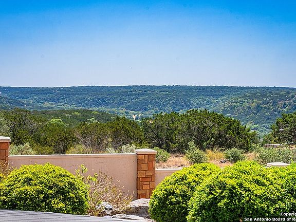 2nd image of 2029 Crown Ridge