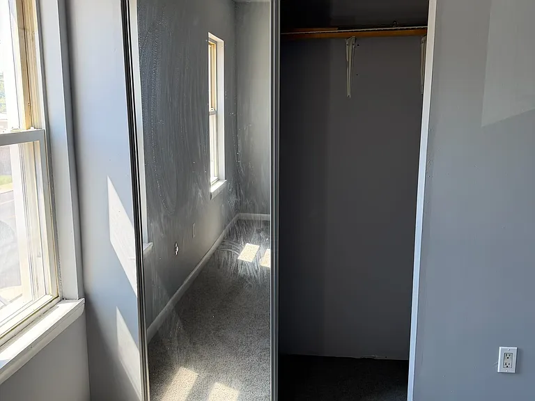 2905 N Market St — Photo 10