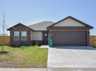 317 N Mojave St, Farmington, AR 72730