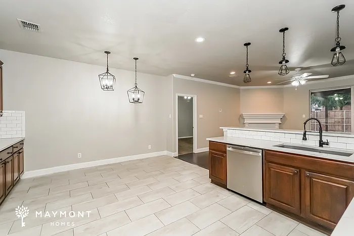 1658 Stetson Dr — Photo 8