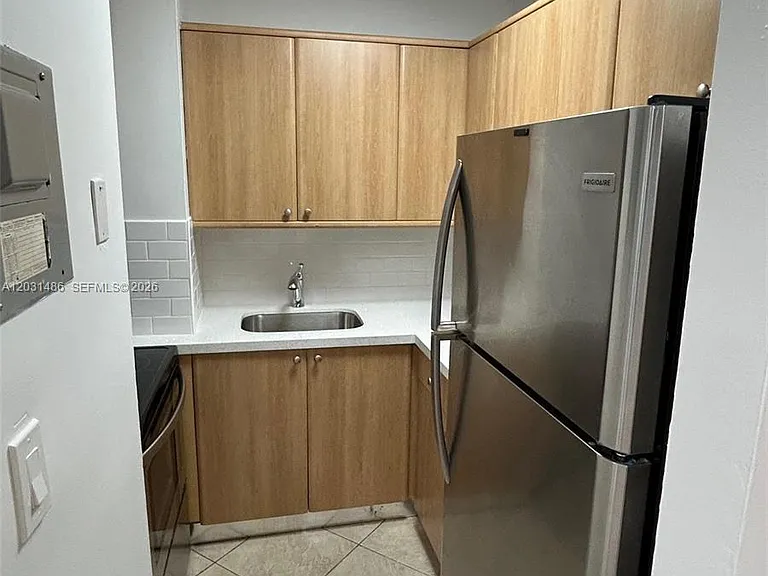 2920 SW 28th Ter #202 — Photo 24