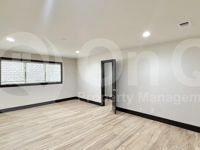 112 Paragon Ct — Photo 10