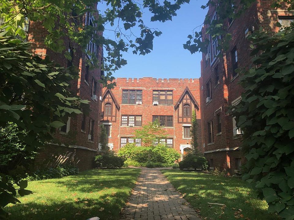 1st image of 3021 Fairfield Ave #D-21