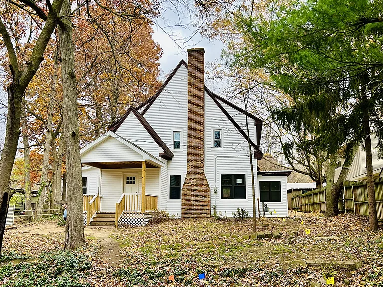 2390 Crestview Dr SW — Photo 26