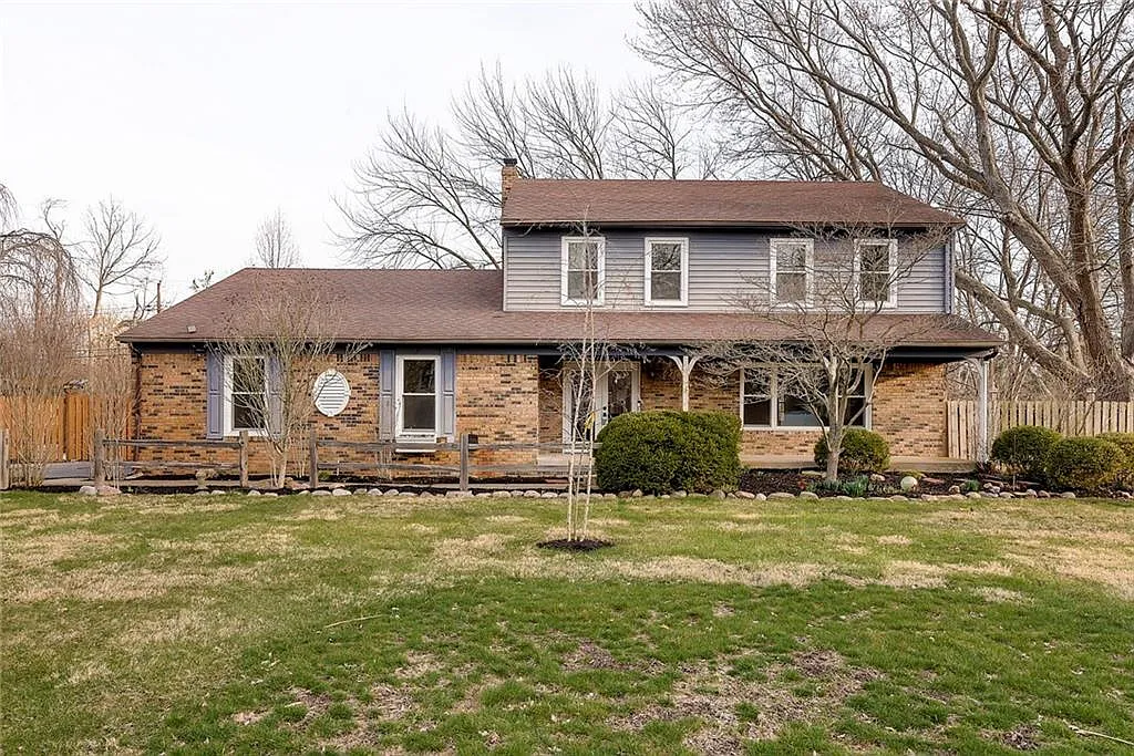 8916 Lantern Ln photo 1