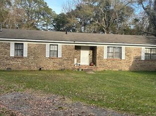 3067 Bay Crescent Dr, Mobile, AL 36605