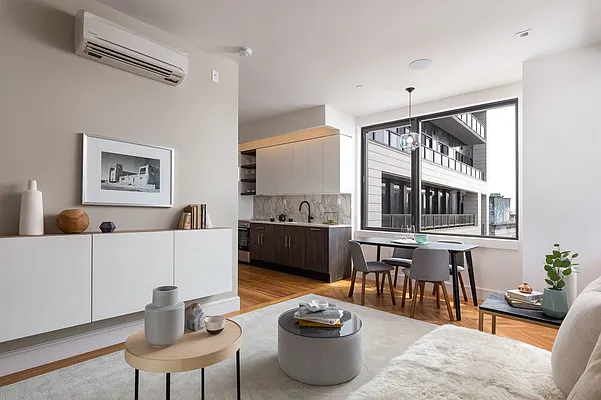 Rented by Nooklyn NYC LLC | media 127