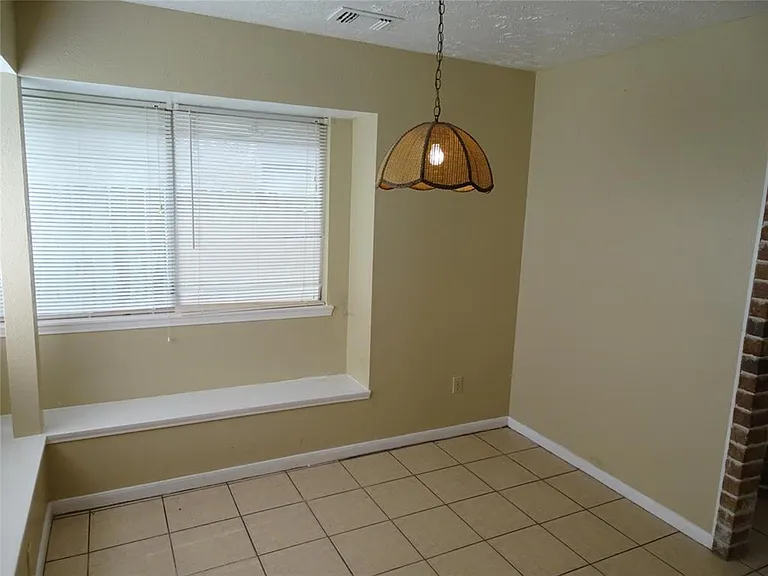 16350 San Mateo Dr — Photo 8