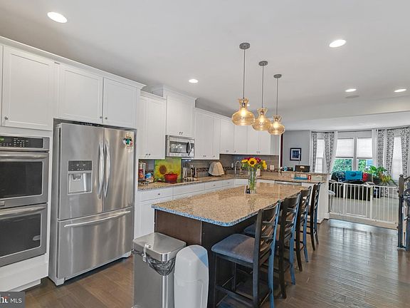 5th image of 8895 Englewood Farms Dr