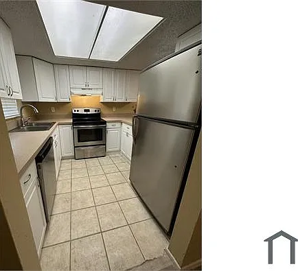 2 bed, 900 sqft, $2,100 — Photo 4