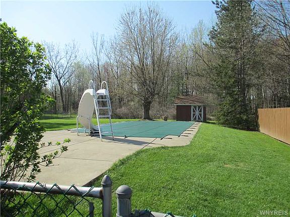 2nd image of 4909 Gerber Pkwy