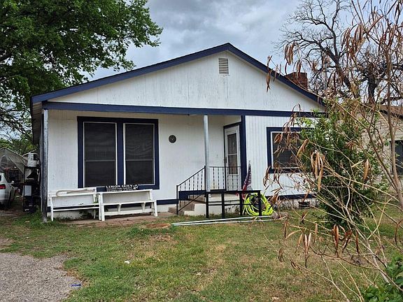 3rd image of 604 Springdale Rd