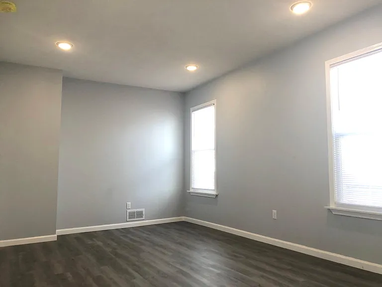 302 Oak St #3 — Photo 16