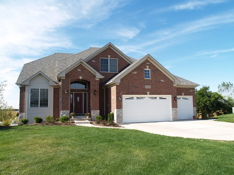 2019 Middleton Ave photo 1