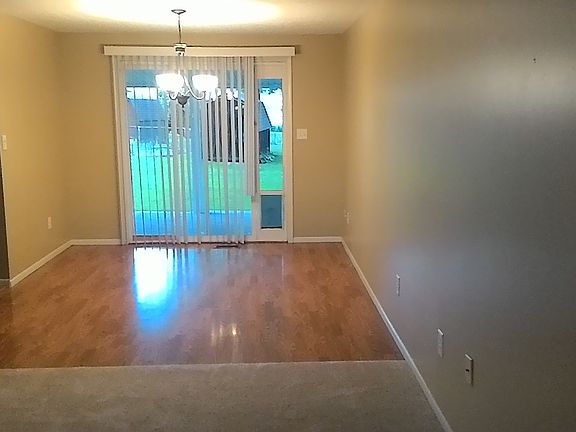 4th image of 25 Erie Dr