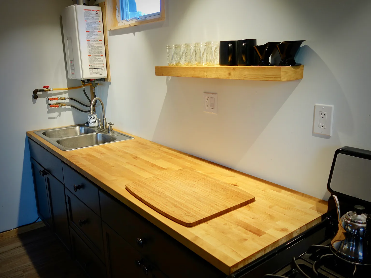 1 bed, 550 sqft, $1,200 — Photo 3