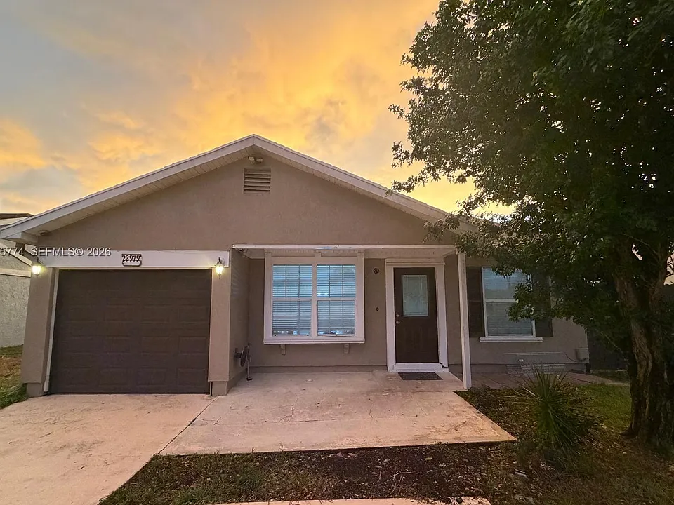 22979 Sandalfoot Blvd