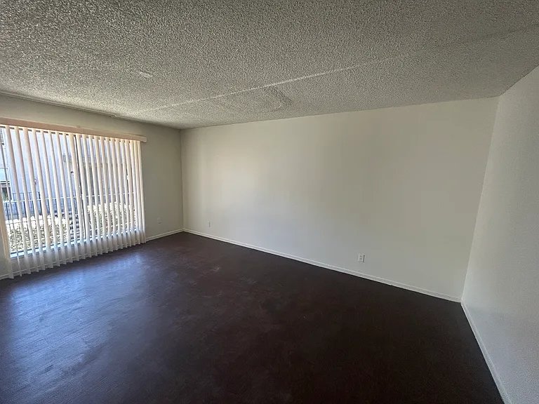 Glenn Apartments — Photo 6