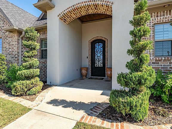 4th image of 2893 Barton Creek Cir