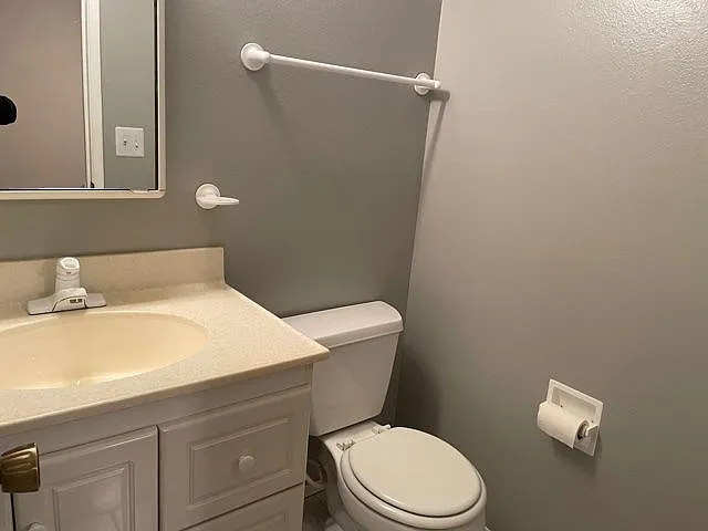 4 bed, 2.5 bath, 2120 sqft, $3,850 — Photo 4