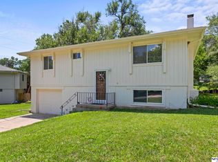 8510 Citta Dr, Bellevue, NE 68147