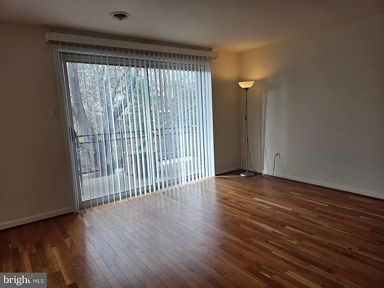 10432 Rockville Pike #301 — Photo 7