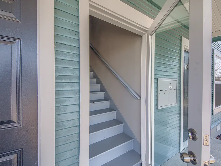 114 Jacobs St — Photo 14
