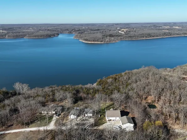 25266 Oakmont Road, Pittsburg, MO 65724