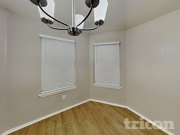 4th image of 1658 Wildflower Dr
