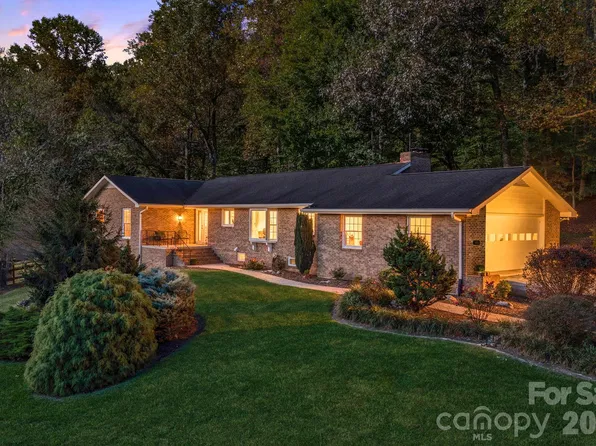 165 Horizon View Dr, Horse Shoe, NC 28742