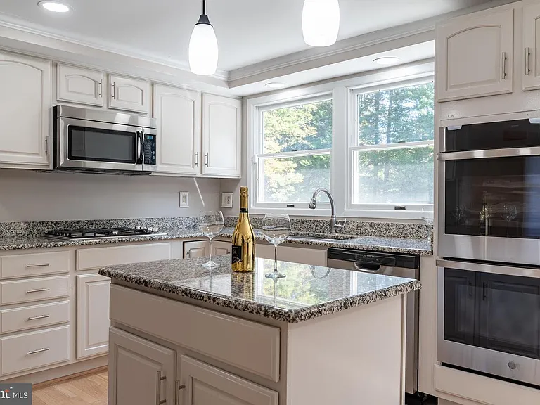 14913 Lear Ln — Photo 6