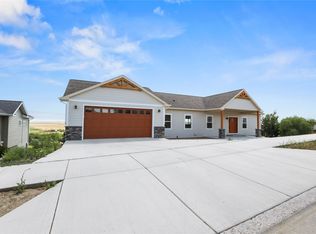 1909 Whispering Ridge Dr, Great Falls, MT 59405
