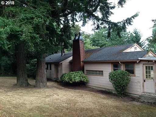 1547 Pine St photo 1