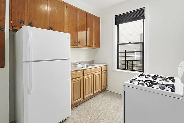 Rented by Compass | media 9