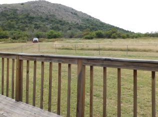 21185 E 1470 Rd, Lone Wolf, OK 73655