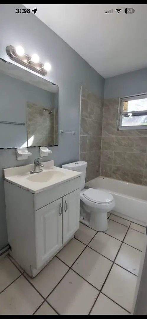 9414 N Mulberry St Tampa FL 33612 Unit A/B — Photo 4
