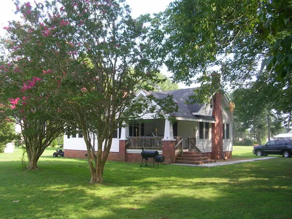 249 Johnson Point Rd, Hallieford, VA 23068