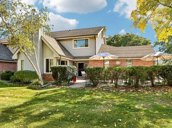 13530 W Fountain COURT, New Berlin, WI 53151