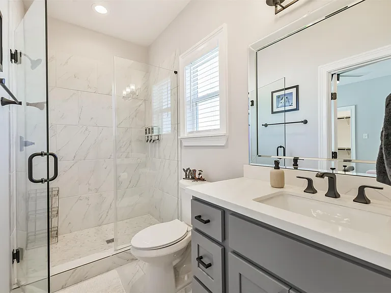 1010 Melneeka Ln — Photo 25