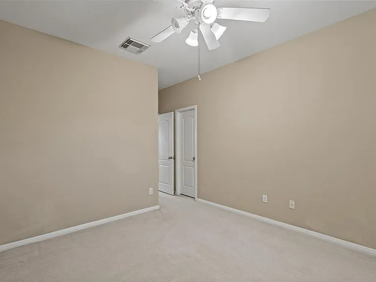 9013 Sautelle Ln — Photo 27