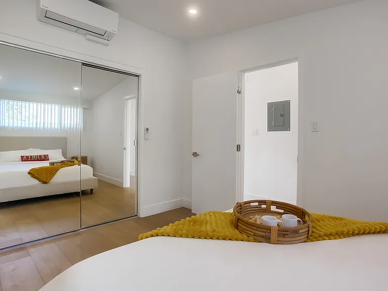 510 Nautilus St #1 — Photo 17