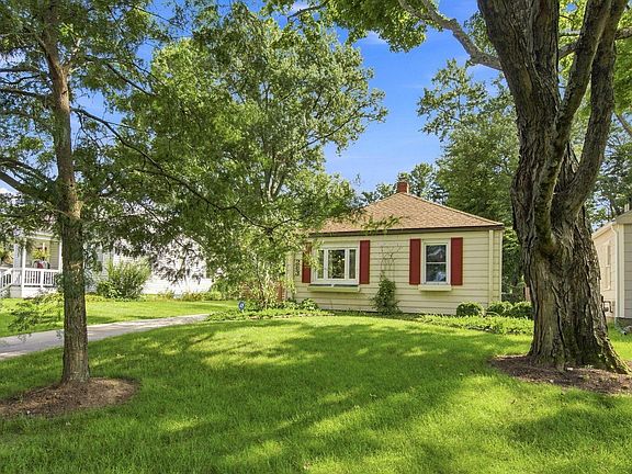 4th image of 283 E Beechwold Blvd