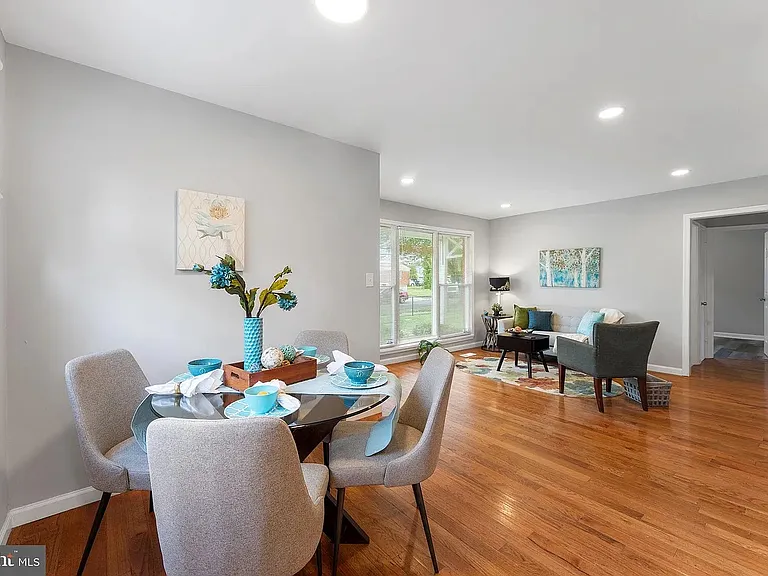 2711 Edfeldt Dr — Photo 3