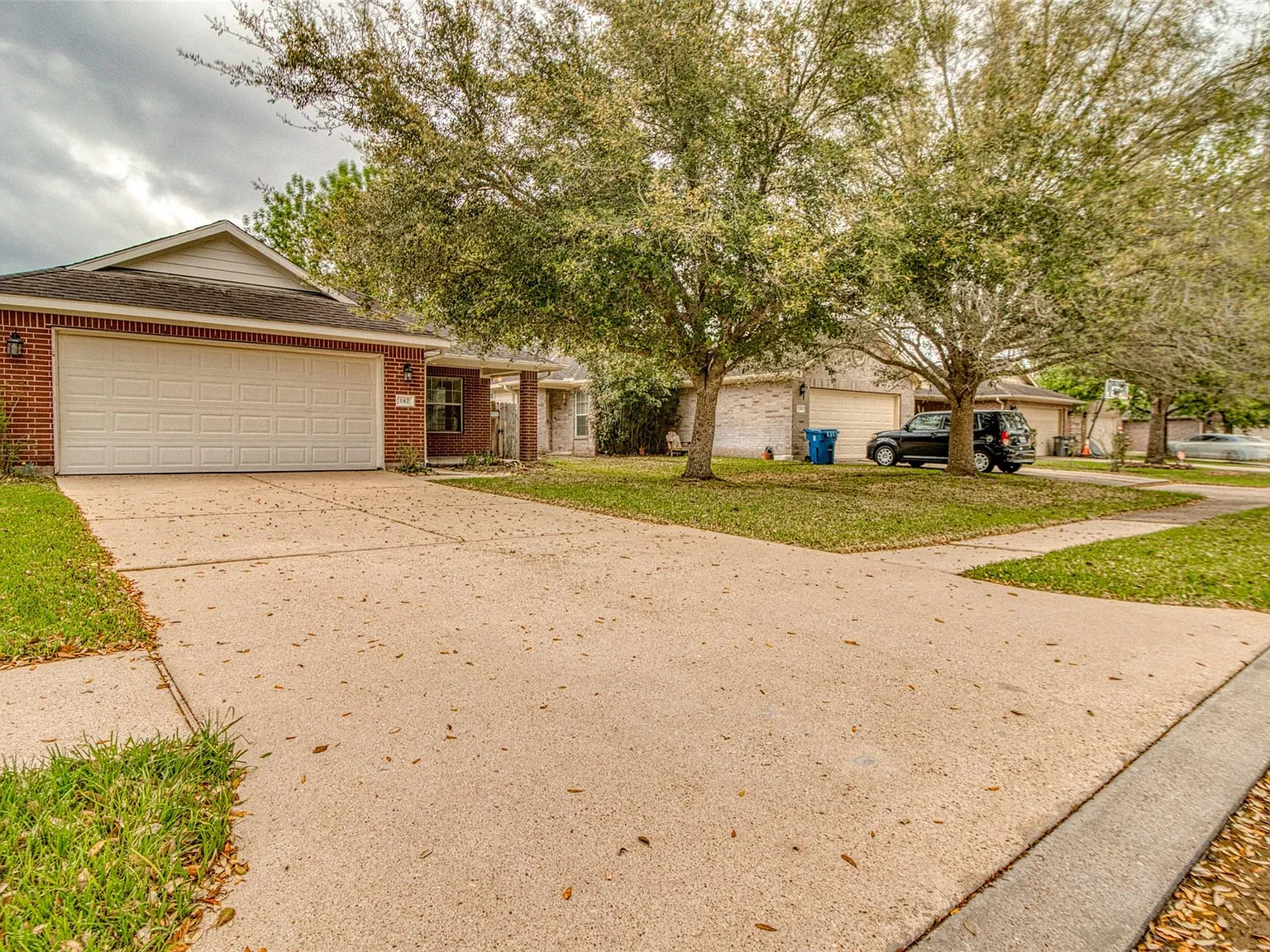 3 bed, 2.0 bath, 1456 sqft, $1,975 — Photo 2