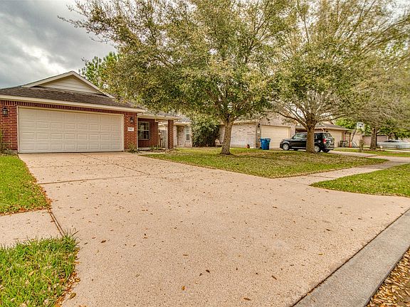 2nd image of 142 Anvil Rock Ln
