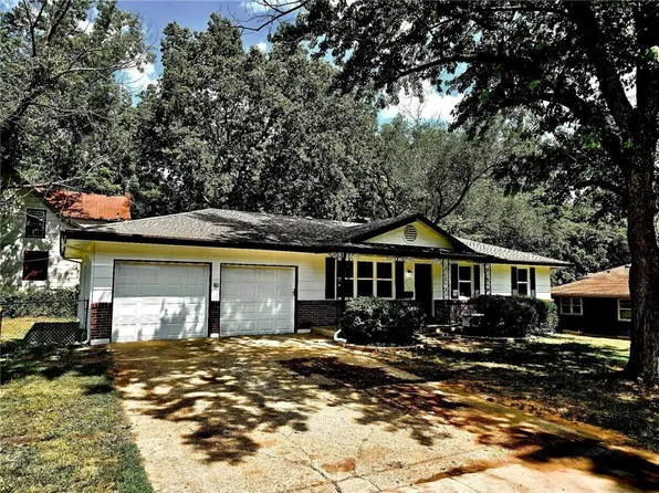 8101 Wayne Ave, Kansas City, MO 64131