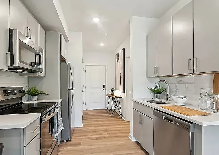 4444 Ridge Ave #A1 — Photo 6