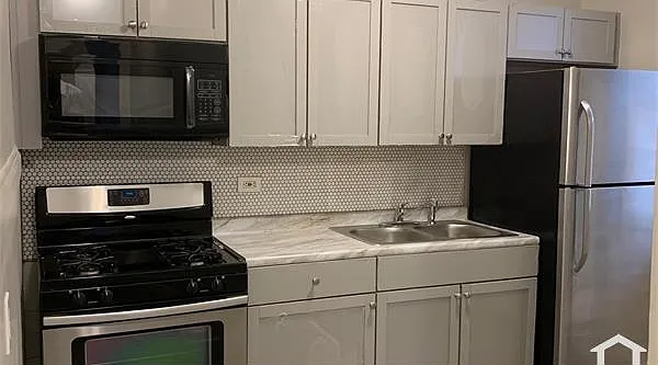8741 S Racine Ave #1N — Photo 3